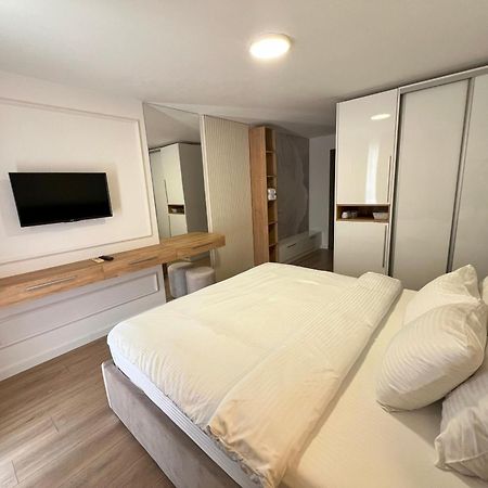 Donna Apartment Ulcinj Bagian luar foto